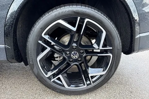  Volkswagen Tiguan 2.0 TDI R-Line DSG Euro 6 (s/s) 5dr Thumbnail #12