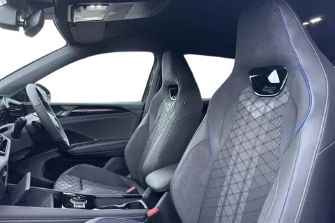  Volkswagen Tiguan 2.0 TDI R-Line DSG Euro 6 (s/s) 5dr Thumbnail #16