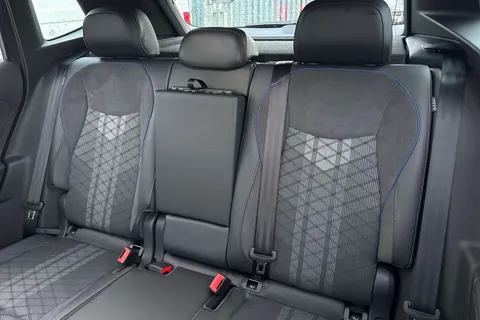  Volkswagen Tiguan 2.0 TDI R-Line DSG Euro 6 (s/s) 5dr Thumbnail #19