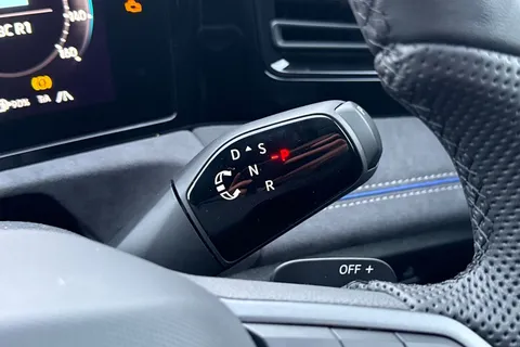  Volkswagen Tiguan 2.0 TDI R-Line DSG Euro 6 (s/s) 5dr Thumbnail #23