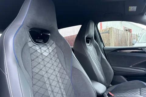  Volkswagen Tiguan 2.0 TDI R-Line DSG Euro 6 (s/s) 5dr Thumbnail #24