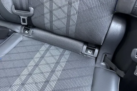  Volkswagen Tiguan 2.0 TDI R-Line DSG Euro 6 (s/s) 5dr Thumbnail #37