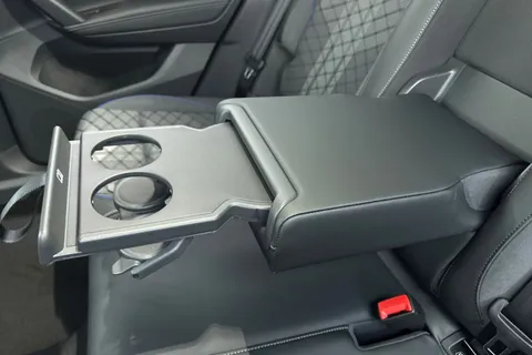  Volkswagen Tiguan 2.0 TDI R-Line DSG Euro 6 (s/s) 5dr Thumbnail #39