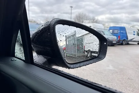  Volkswagen Tiguan 2.0 TDI R-Line DSG Euro 6 (s/s) 5dr Thumbnail #41