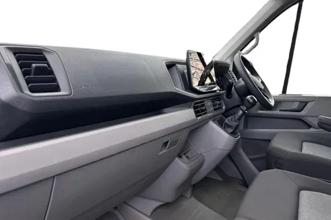 ML74CRJ Volkswagen Crafter 2.0 TDI 140PS Commerce Plus High Roof Van Thumbnail #9