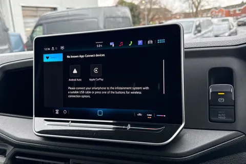 MF74OFP Volkswagen Crafter 2.0TDI (140PS) CR35 MWB Manual Thumbnail #12