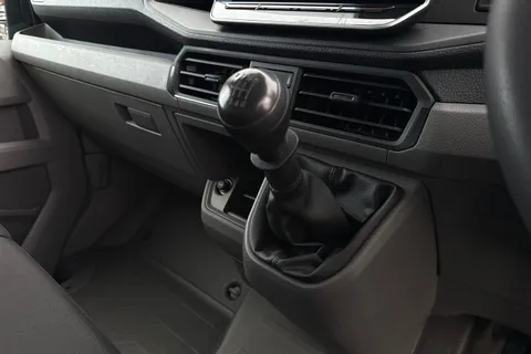 ML74CRJ Volkswagen Crafter 2.0 TDI 140PS Commerce Plus High Roof Van Thumbnail #20