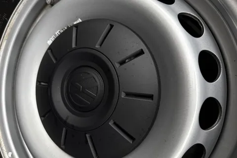 MF74OFP Volkswagen Crafter 2.0TDI (140PS) CR35 MWB Manual Thumbnail #27