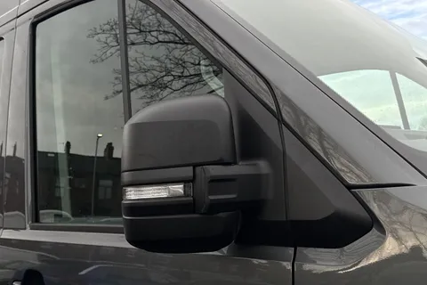 ML74CRJ Volkswagen Crafter 2.0 TDI 140PS Commerce Plus High Roof Van Thumbnail #31