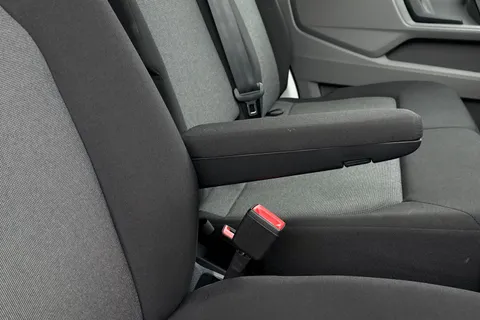 MF74OFP Volkswagen Crafter 2.0TDI (140PS) CR35 MWB Manual Thumbnail #33