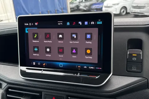 ML74CRJ Volkswagen Crafter 2.0 TDI 140PS Commerce Plus High Roof Van Thumbnail #36