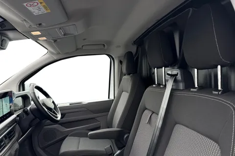 MF75FCL Volkswagen Transporter 2.0 TDI 150 Commerce Pro Van Auto Thumbnail #11