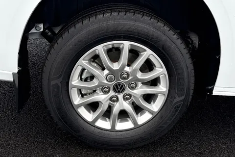 MF75FCL Volkswagen Transporter 2.0 TDI 150 Commerce Pro Van Auto Thumbnail #23