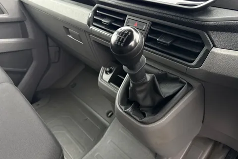 MJ74HBU Volkswagen Crafter 2.0 TDI 140PS Commerce Plus High Roof Van Thumbnail #20