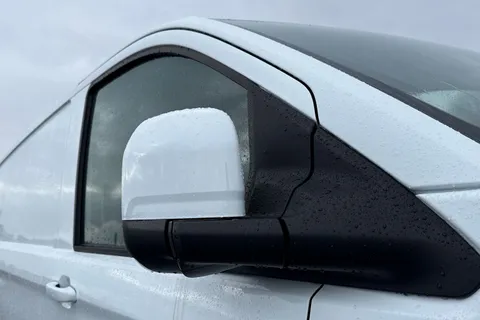 MF75FCL Volkswagen Transporter 2.0 TDI 150 Commerce Pro Van Auto Thumbnail #25