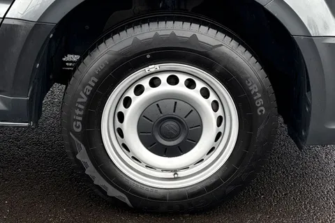 MJ74HBU Volkswagen Crafter 2.0 TDI 140PS Commerce Plus High Roof Van Thumbnail #24