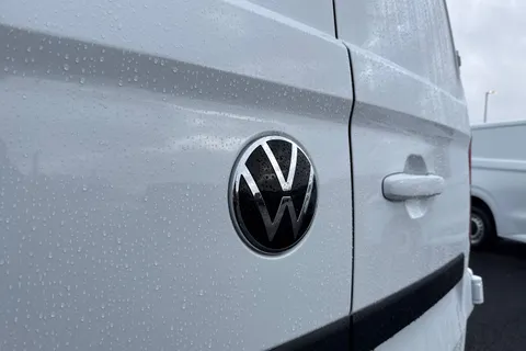 MF75FCL Volkswagen Transporter 2.0 TDI 150 Commerce Pro Van Auto Thumbnail #29