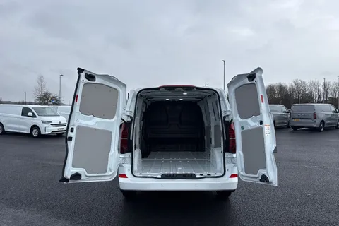 MF75FCL Volkswagen Transporter 2.0 TDI 150 Commerce Pro Van Auto Thumbnail #31