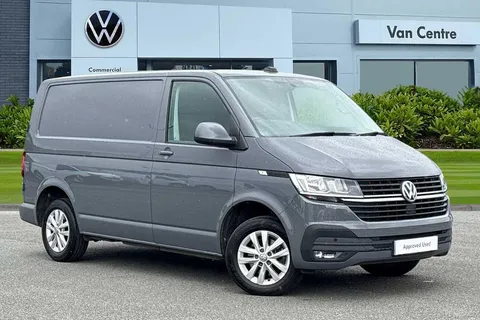 DG71GJJ Volkswagen Transporter 2.0 TDI 110 Highline Van Thumbnail #1