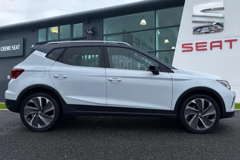 DG24HCC SEAT Arona 1.0 TSI FR Sport Euro 6 (s/s) 5dr Thumbnail #3