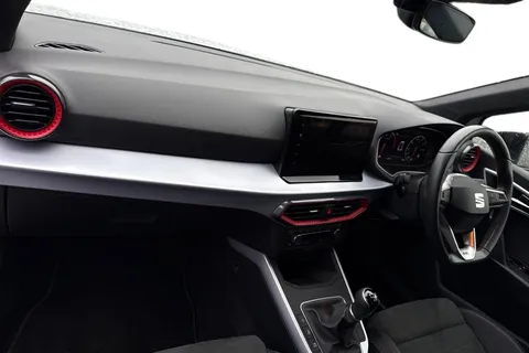 DG24HCC SEAT Arona 1.0 TSI FR Sport Euro 6 (s/s) 5dr Thumbnail #15