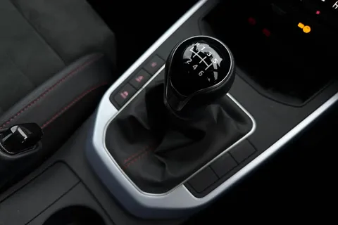 DG24HCC SEAT Arona 1.0 TSI FR Sport Euro 6 (s/s) 5dr Thumbnail #23