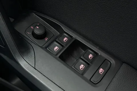 DG24HCC SEAT Arona 1.0 TSI FR Sport Euro 6 (s/s) 5dr Thumbnail #35