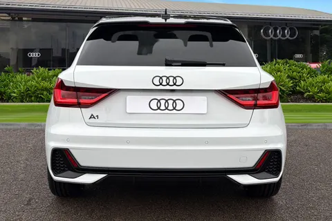  Audi A1 1.5 TFSI 35 Black Edition Sportback S Tronic Euro 6 (s/s) 5dr Thumbnail #5
