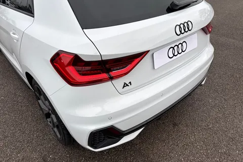  Audi A1 1.5 TFSI 35 Black Edition Sportback S Tronic Euro 6 (s/s) 5dr Thumbnail #8