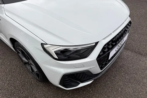  Audi A1 1.5 TFSI 35 Black Edition Sportback S Tronic Euro 6 (s/s) 5dr Thumbnail #9