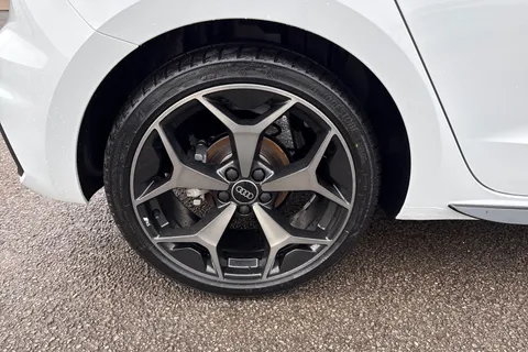  Audi A1 1.5 TFSI 35 Black Edition Sportback S Tronic Euro 6 (s/s) 5dr Thumbnail #11