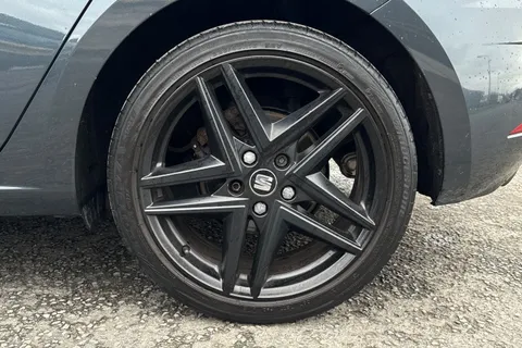 CK20JYV SEAT Leon 1.5 TSI EVO FR Black Edition Euro 6 (s/s) 5dr Thumbnail #12