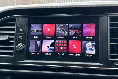 CK20JYV SEAT Leon 1.5 TSI EVO FR Black Edition Euro 6 (s/s) 5dr Thumbnail #18