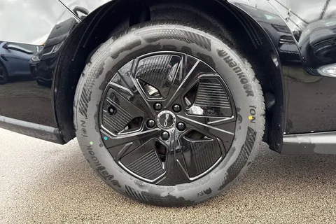  BYD Seal 6 1.5 DM-i 10kWh Boost CVT Auto Euro 6 (s/s) 5dr Thumbnail #7