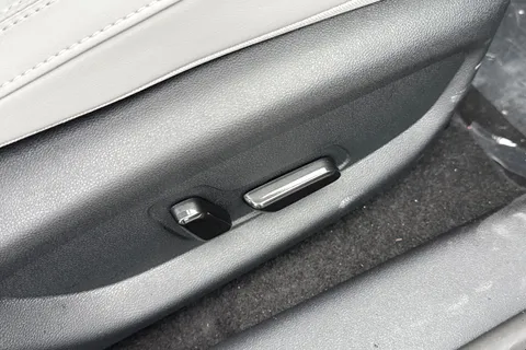  BYD Seal 6 1.5 DM-i 10kWh Boost CVT Auto Euro 6 (s/s) 5dr Thumbnail #58