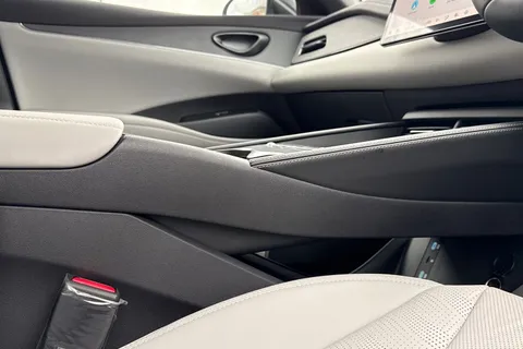  BYD Seal 6 1.5 DM-i 10kWh Boost CVT Auto Euro 6 (s/s) 5dr Thumbnail #60