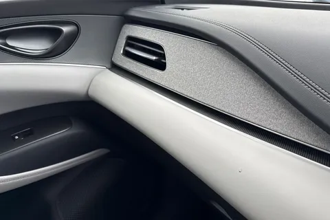  BYD Seal 6 1.5 DM-i 10kWh Boost CVT Auto Euro 6 (s/s) 5dr Thumbnail #61