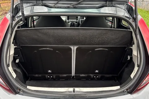 7 of 40 for Toyota Aygo 1.0 VVT-i x-play Euro 6 5dr