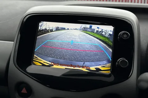 35 of 40 for Toyota Aygo 1.0 VVT-i x-play Euro 6 5dr