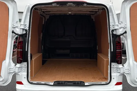 7 of 64 for Volkswagen Transporter Commerce Plus 2.0 TDI 110 PS 6sp Manual