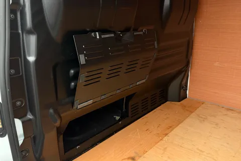 47 of 64 for Volkswagen Transporter Commerce Plus 2.0 TDI 110 PS 6sp Manual