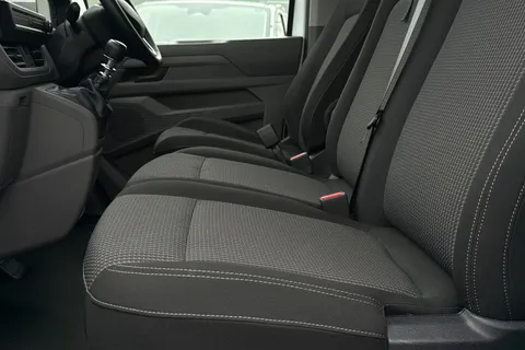 49 of 64 for Volkswagen Transporter Commerce Plus 2.0 TDI 110 PS 6sp Manual