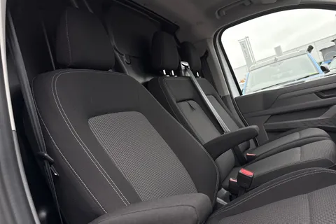 52 of 64 for Volkswagen Transporter Commerce Plus 2.0 TDI 110 PS 6sp Manual