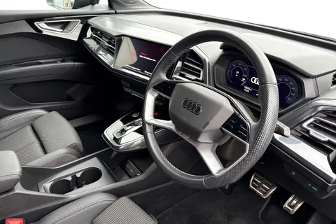 14 of 58 for Audi Q4 e-tron Q4 Sportback S line 40 e-tron 150,00 kW