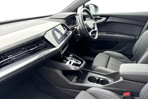 15 of 58 for Audi Q4 e-tron Q4 Sportback S line 40 e-tron 150,00 kW