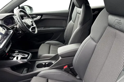 16 of 58 for Audi Q4 e-tron Q4 Sportback S line 40 e-tron 150,00 kW