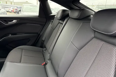 19 of 58 for Audi Q4 e-tron Q4 Sportback S line 40 e-tron 150,00 kW