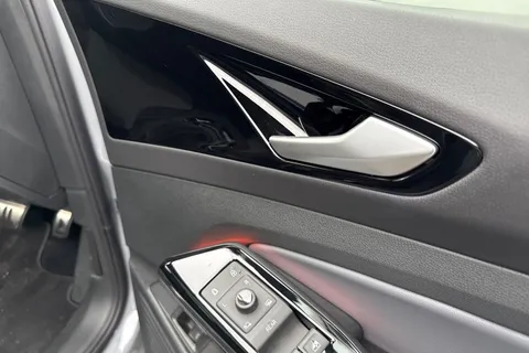 DA25BSU Volkswagen ID.5 128kW Max Pro 77kWh 5dr Auto | Rear Camera | ACC Thumbnail #21