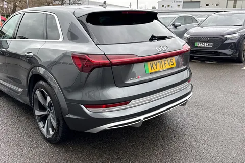 KY71FVS Audi e-tron S S     370,00 kW Thumbnail #8