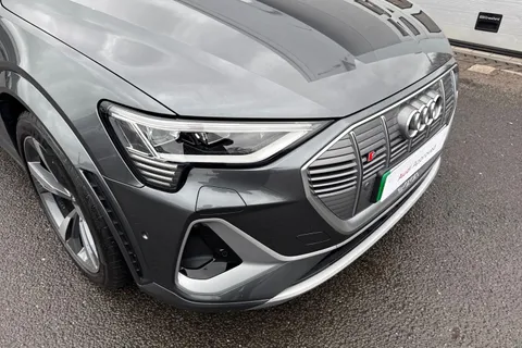 KY71FVS Audi e-tron S S     370,00 kW Thumbnail #9